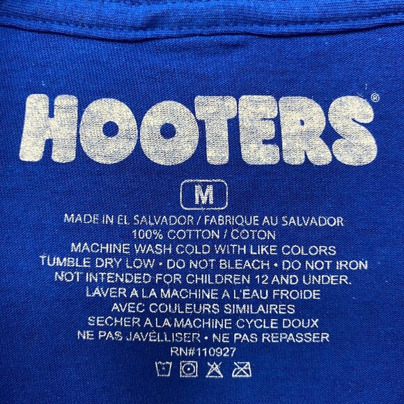 Hooters Makes You Happy Cozumel Mexico Beach Babe Sports Bar Promo T-Shirt Mediu - Picture 4 of 4